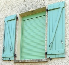 RENOROL lames Alu - ht 1557mm x larg 985mm - coffre pan coupé - joues latérales PVC - manoeuvre par tringle oscillante - enroulement intérieur - couleurs lames + coffre + coulisses + lame finale Vert 08 (RAL 6021)